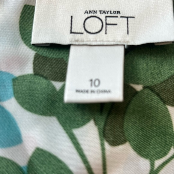 ⭐️Loft Blouse - Picture 3 of 3